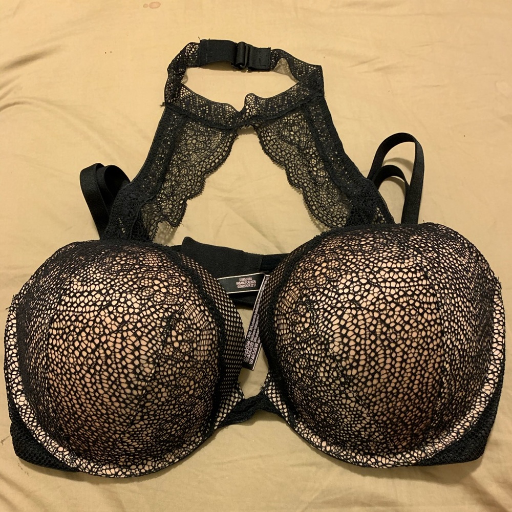 Victoria’s Secret Very Sexy lace halter bra 40D